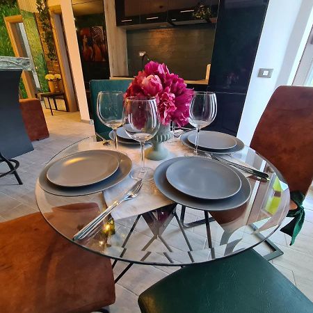 Excentric Apartament & Sea View By Alezzi Navodari Luaran gambar