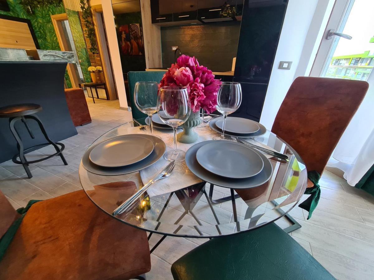 Excentric Apartament & Sea View By Alezzi Navodari Luaran gambar